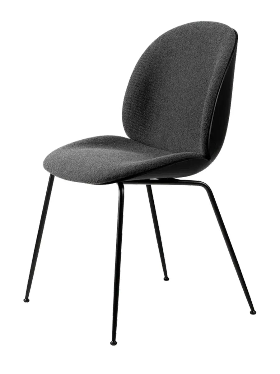 Beetle-stol, frampolstrad, svart skal från GUBI - Hallingdal 65, Kvadrat (0173) / Black Conic Base - Jacobsen Plus