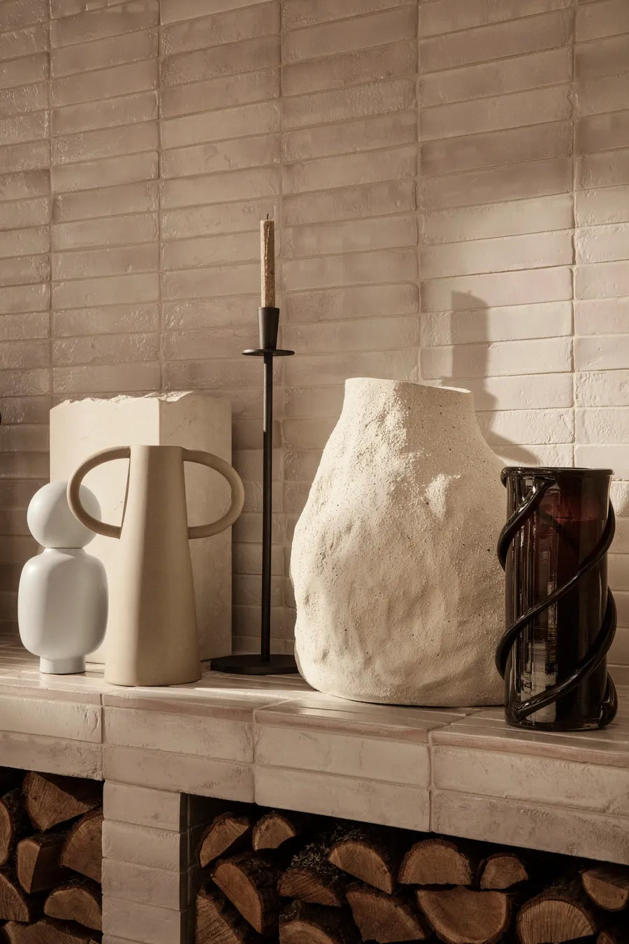 Vulca Medium vas, Off-white Stone från Ferm Living - 4 - Jacobsen Plus