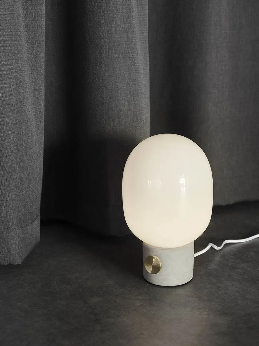 JWDA Concrete Bordslampa från Audo Copenhagen - 6 - Jacobsen Plus