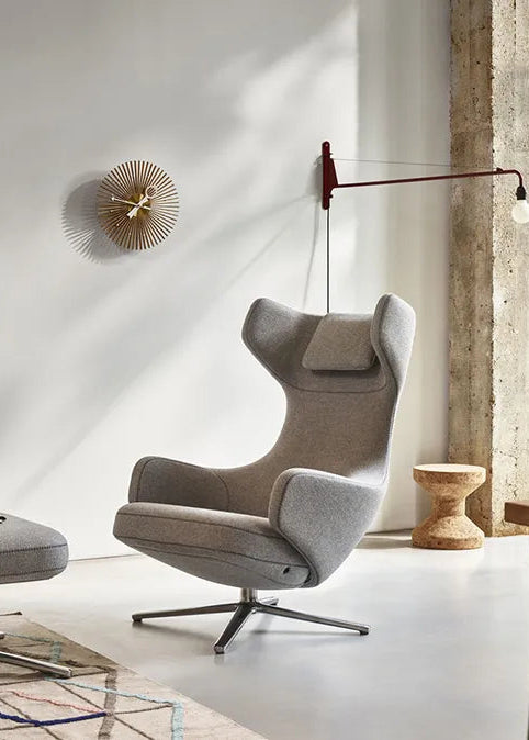 Grand Repos Fåtölj, kräm/mörkbrun från Vitra - 2 - Jacobsen Plus