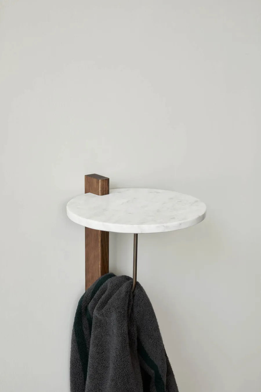 Corbel Shelf från Audo Copenhagen - 4 - Jacobsen Plus