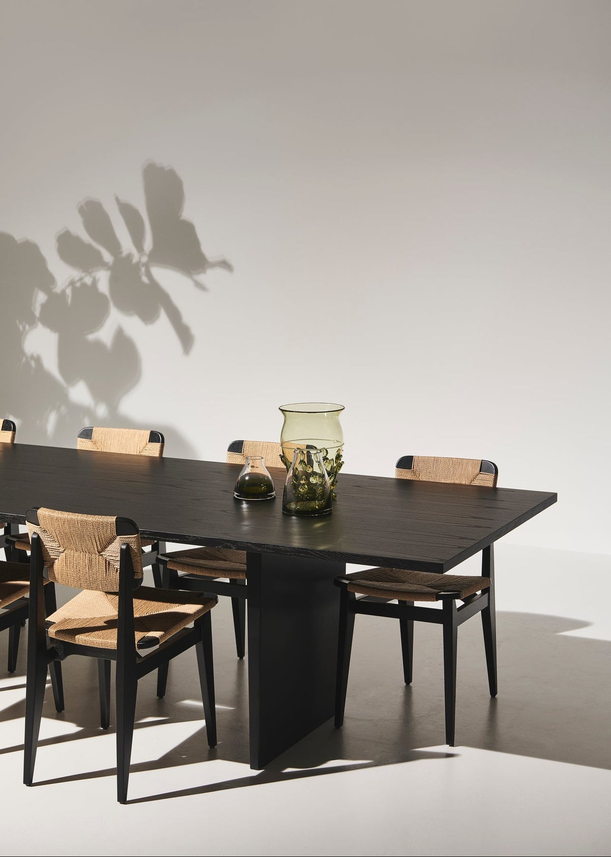 Private Matbord, 260x100 cm från GUBI - 2 - Jacobsen Plus
