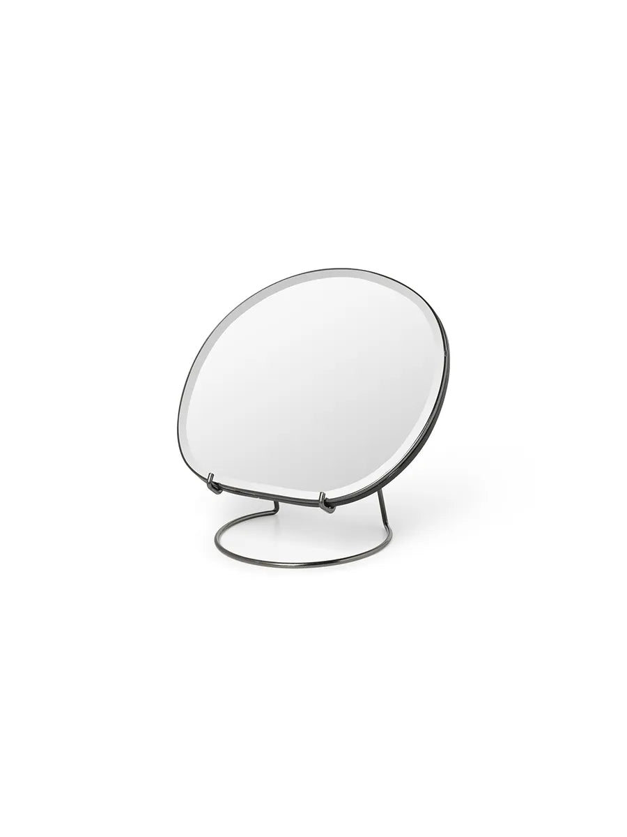 Pond Table Mirror, Mörk krom från Ferm Living - 1 - Jacobsen Plus