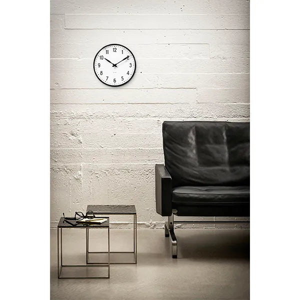 Station Väggklocka av Arne Jacobsen (Ø: 16) - 2 - Jacobsen Plus