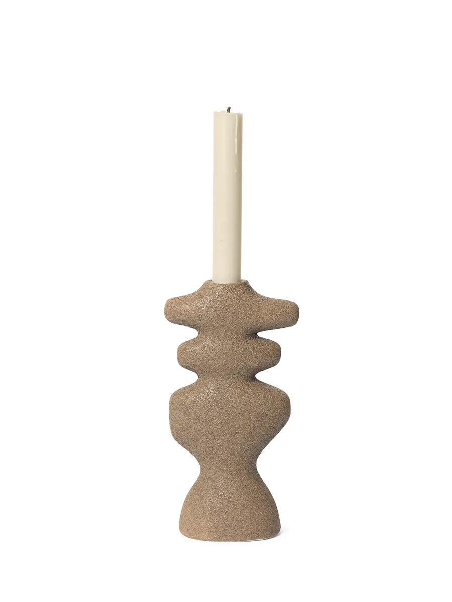 Yara ljusstake stor, mörk sand från Ferm Living - 1 - Jacobsen Plus