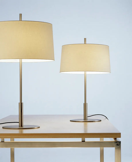 Diana Menor Bordslampa från Santa and Cole - White - Jacobsen Plus