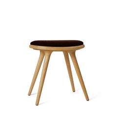Low Stool, oljad ek, Kvadrat Baru 0390, 47 cm pall från Mater