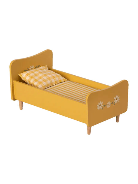 Träsäng i gul, mini från Maileg - Jacobsen Plus