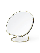 Pond Table Mirror, mässing från Ferm Living - 1 - Jacobsen Plus