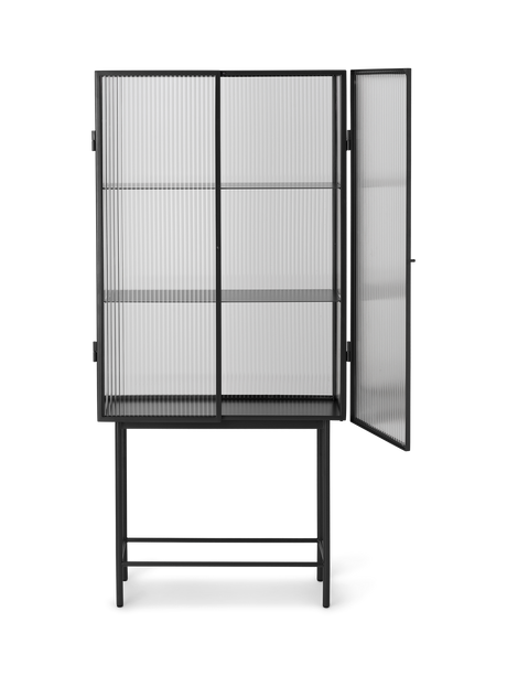 Haze vitrinskåp, räfflat Glas från Ferm Living - Black - Jacobsen Plus