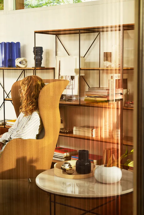 Ro Fåtölj med stomme i Aluminium från Fritz Hansen - Christianshavn - 1110 Yellow - Jacobsen Plus