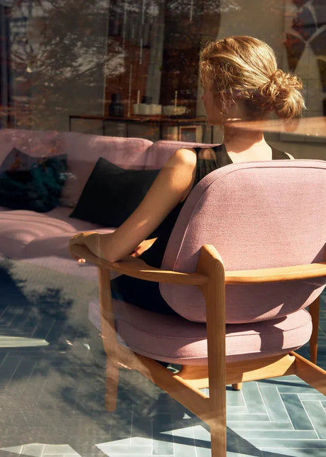 Fred Fåtölj, lackad ek från Fritz Hansen - Christianshavn - 1110 Yellow - Jacobsen Plus