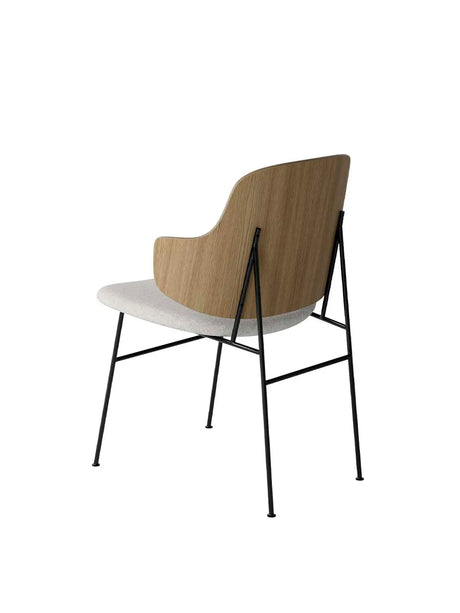 The Penguin matstol, klädd från Audo Copenhagen - Walnut / Re-wool 218 - Jacobsen Plus