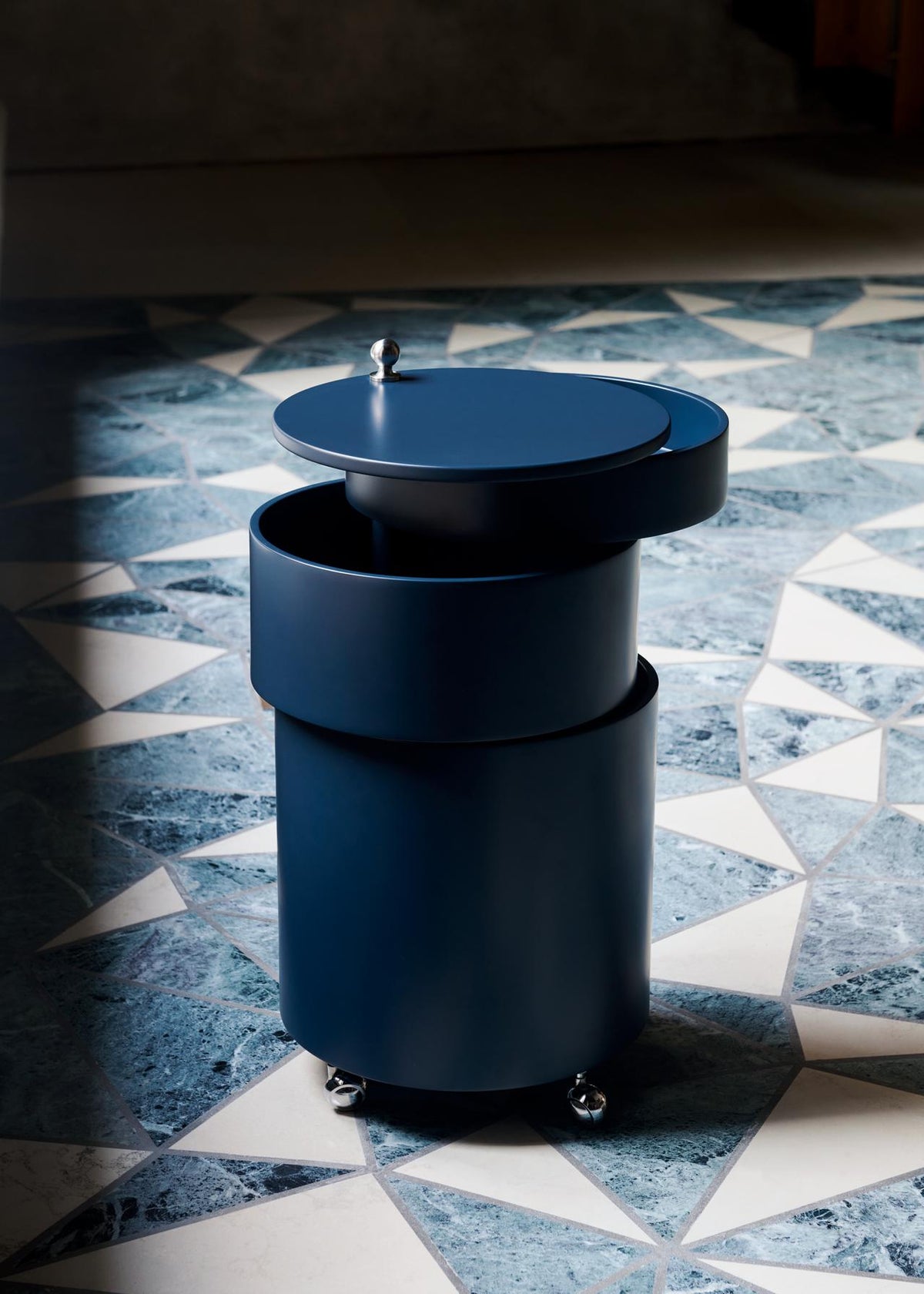 Barboy Sidobord, blå av Verner Panton - 2 - Jacobsen Plus