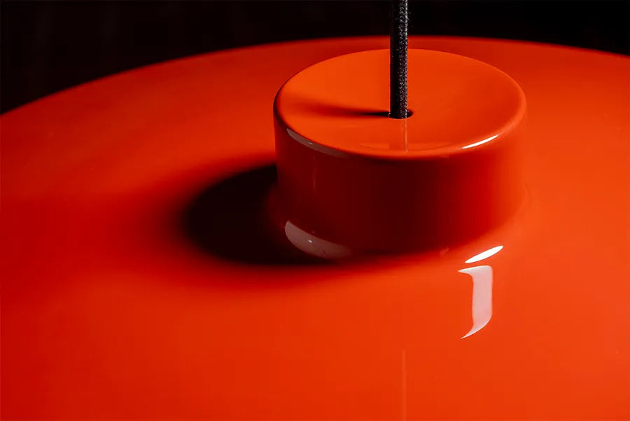 Lacquer hänge stort, rött från Nine - 5 - Jacobsen Plus