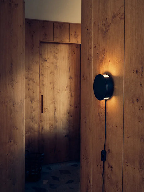 Rotate Vägglampa från Frandsen - Black - Jacobsen Plus