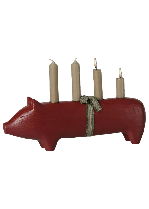 Maileg - Träljusstake Röd Gris, Stor Advent - 1 - Jacobsen Plus