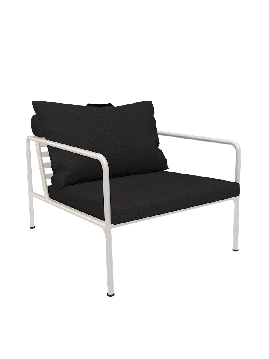 Avon Lounge Chair, dämpad vit stomme från Houe - Char - Jacobsen Plus