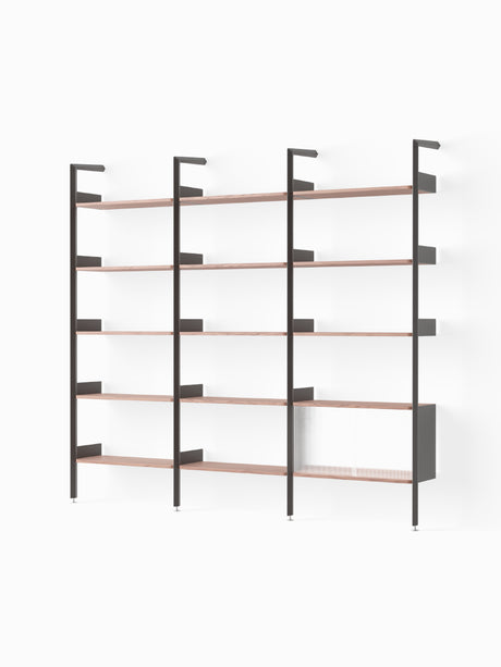 Rombe, Konfiguration H från &Tradition - Alabaster w. Alabaster shelves - Jacobsen Plus