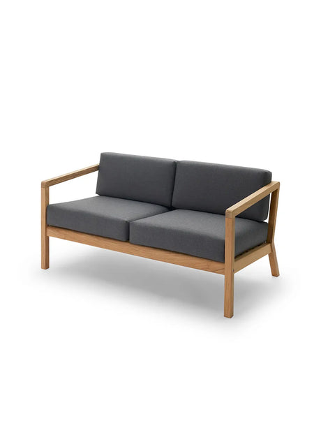 Skagerak Virkelyst 2 pers. Soffa, Kolgrå från Fritz Hansen - Jacobsen Plus