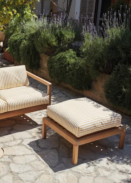 Skagerak Virkelyst Sittpuff, Gyllengul Stripe från Fritz Hansen - 2 - Jacobsen Plus