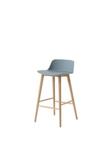 Rely HW118 barstol för köksbänk, ek från &Tradition - Light Blue - Jacobsen Plus
