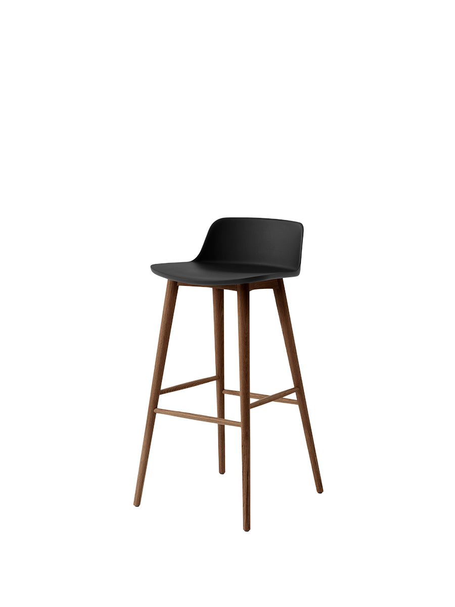 Rely HW123 barstol, valnöt från &Tradition - Black - Jacobsen Plus