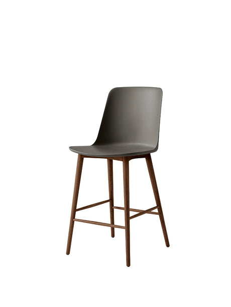 Rely HW128 Counter-stol i valnöt från &Tradition - Black - Jacobsen Plus