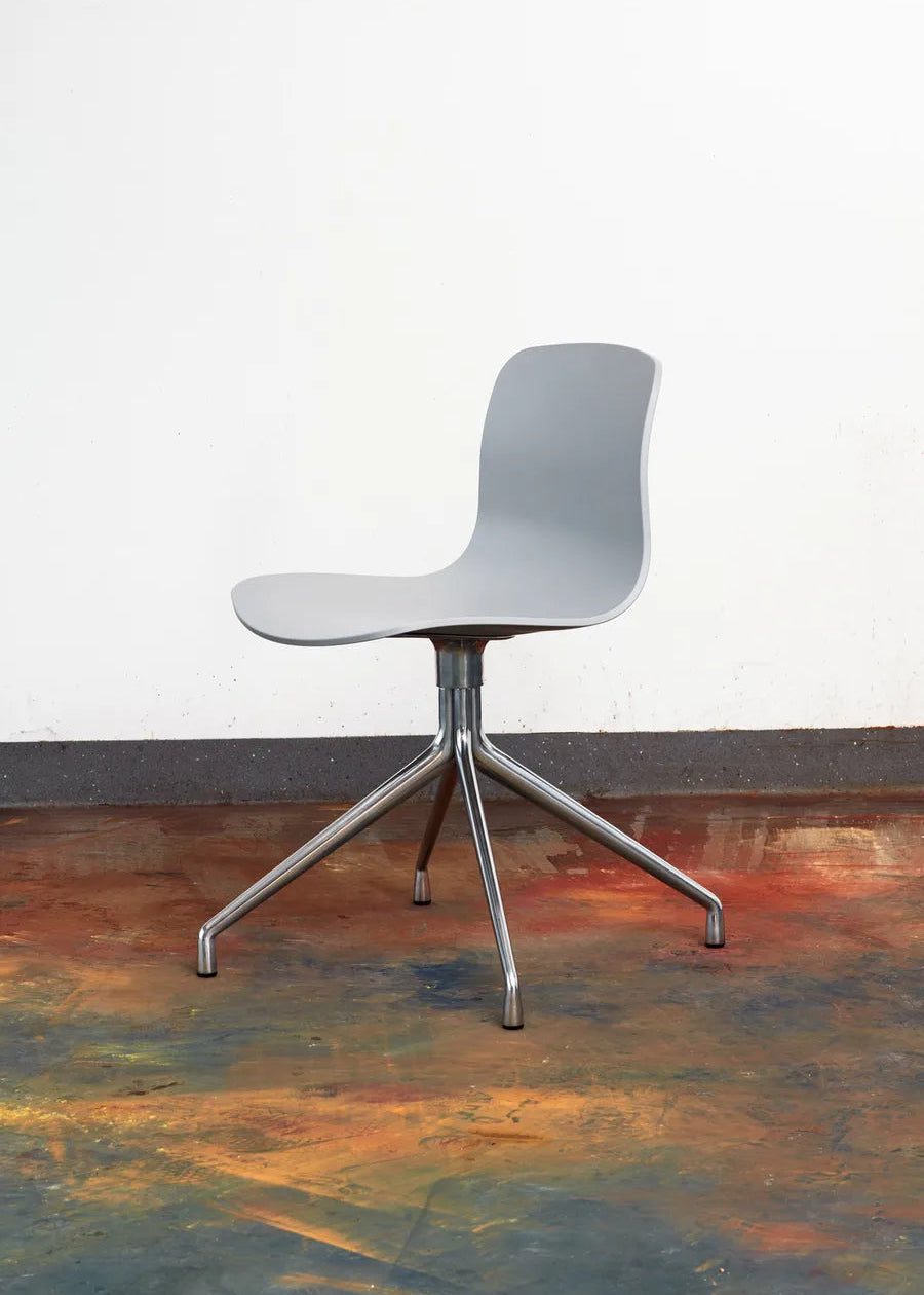 About a Chair AAC10 från Hay - 2 - Jacobsen Plus