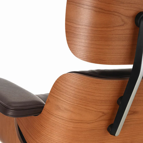 Eames Lounge Chair från Vitra - Kirsebær - Jacobsen Plus