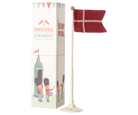 Dannebrogen, Bordsflagga - Medium från Maileg - Jacobsen Plus