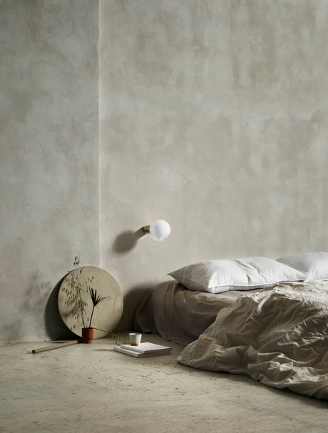 Donya Vägglampa från Anour - Gold brushed - Jacobsen Plus