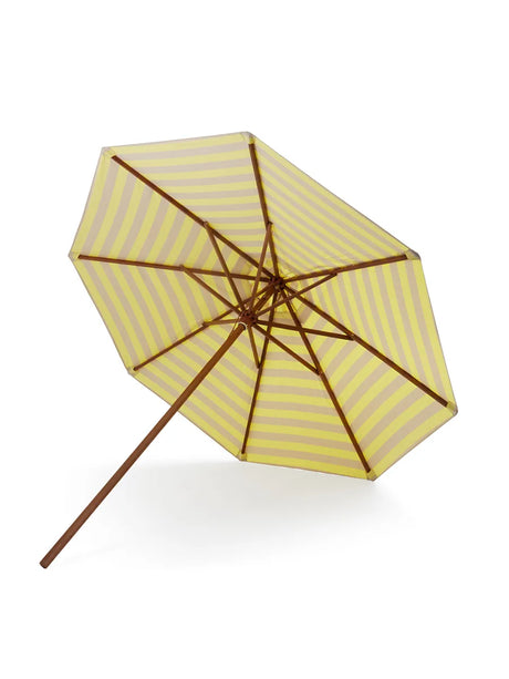 Skagerak Messina Parasoll Ø300, Lemon/Sand Stripes från Fritz Hansen - Jacobsen Plus