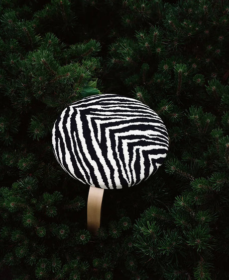 Stool 60, zebra-tyg från Artek - 3 - Jacobsen Plus