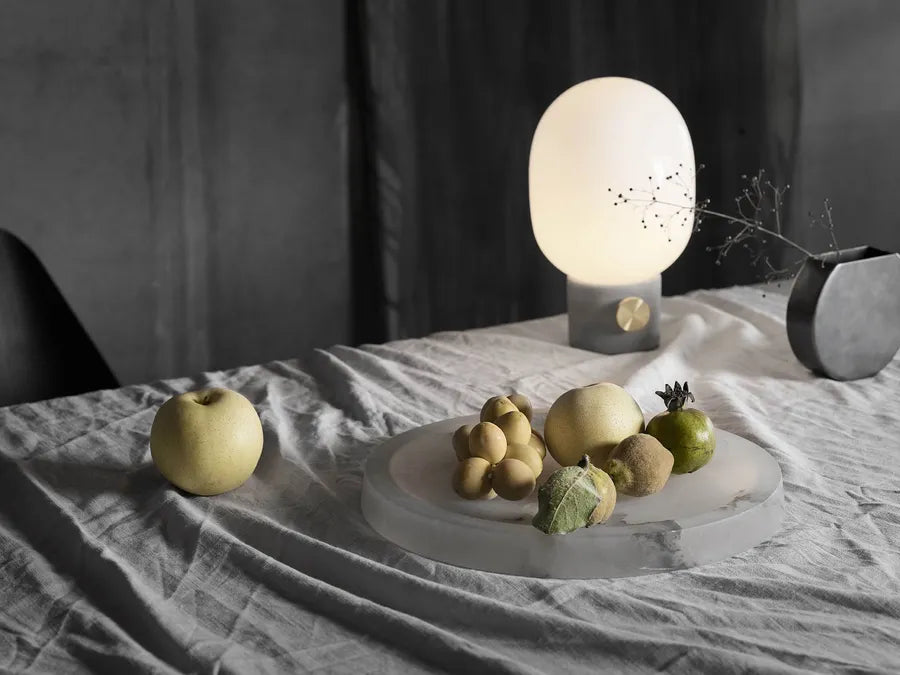 JWDA Concrete Bordslampa från Audo Copenhagen