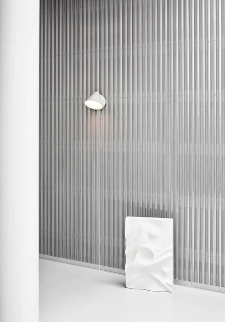 Keglen Vägglampa från Louis Poulsen - Svart - Jacobsen Plus