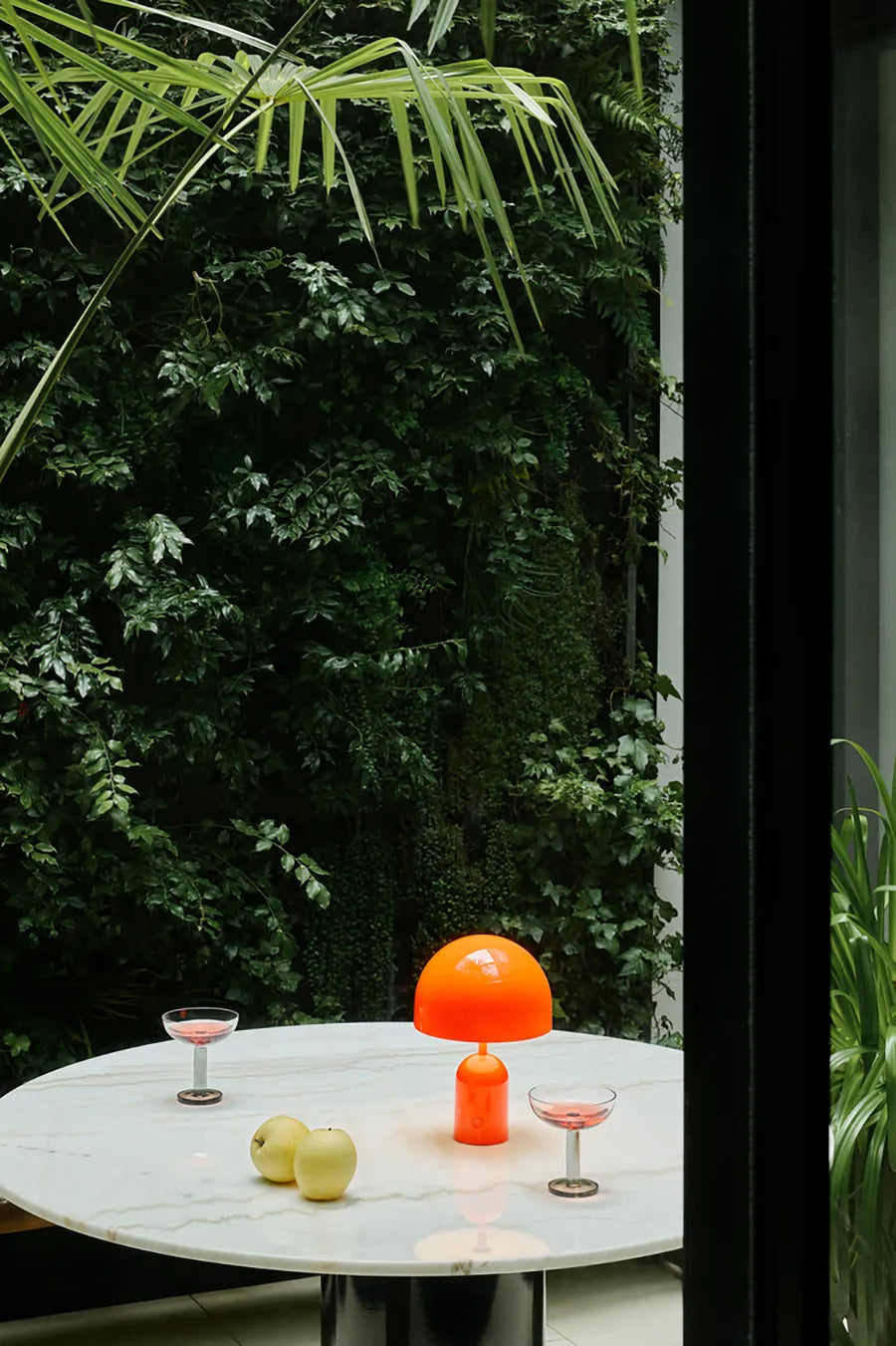 Bell portabel bordslampa, fluoro från Tom Dixon
