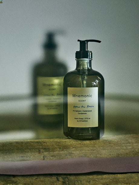 Mnemonic Handtvål, 375 ml från &Tradition - After the Rain - Jacobsen Plus
