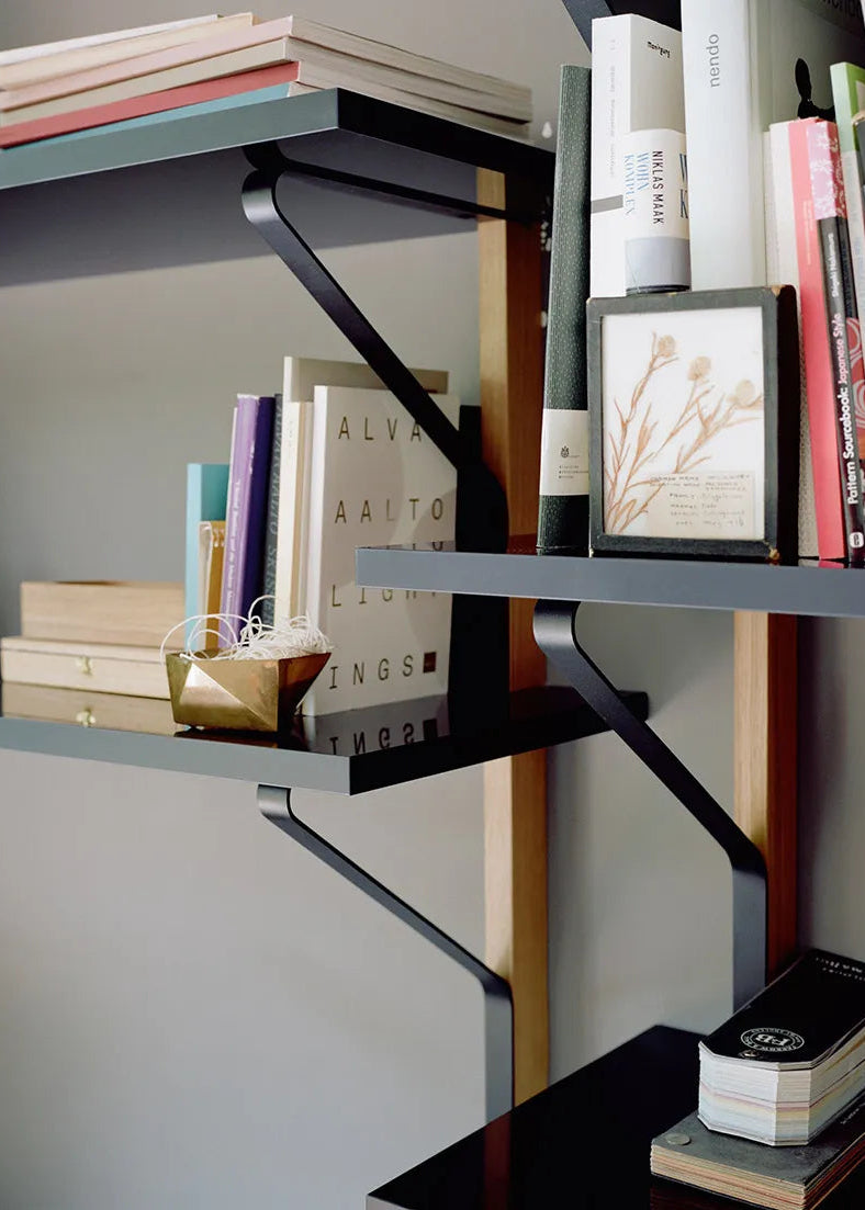 Kaari Wall Shelf, 200x113 cm från Artek - 2 - Jacobsen Plus