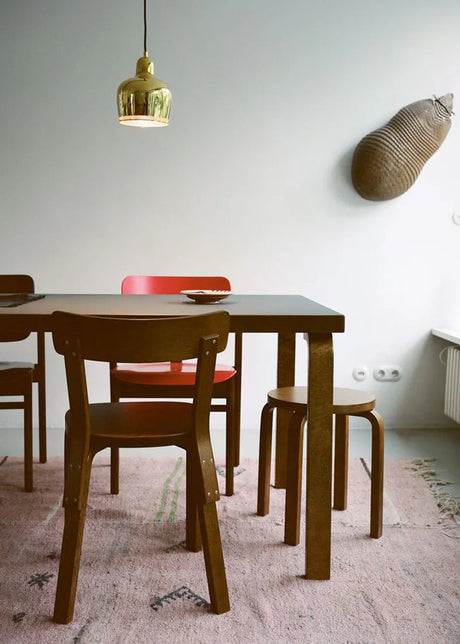Stool E60, valnötsbetsad från Artek - 2 - Jacobsen Plus