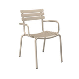 Alua matstol med armstöd från Houe - Beige - Jacobsen Plus