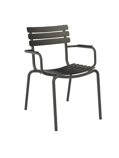 Alua matstol med armstöd från Houe - Black - Jacobsen Plus