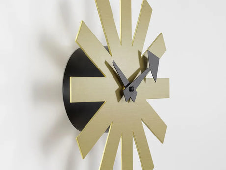 Asterisk Clock från Vitra - Black - Jacobsen Plus