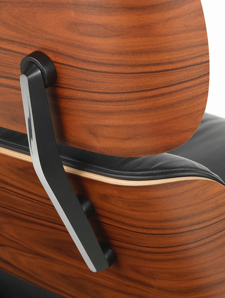 Eames Lounge Chair från Vitra - Kirsebær - Jacobsen Plus