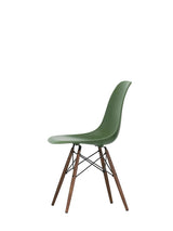 Eames Plastic Side Chair DSW, mörkbetsat lönnträ från Vitra - 18 - Jacobsen Plus