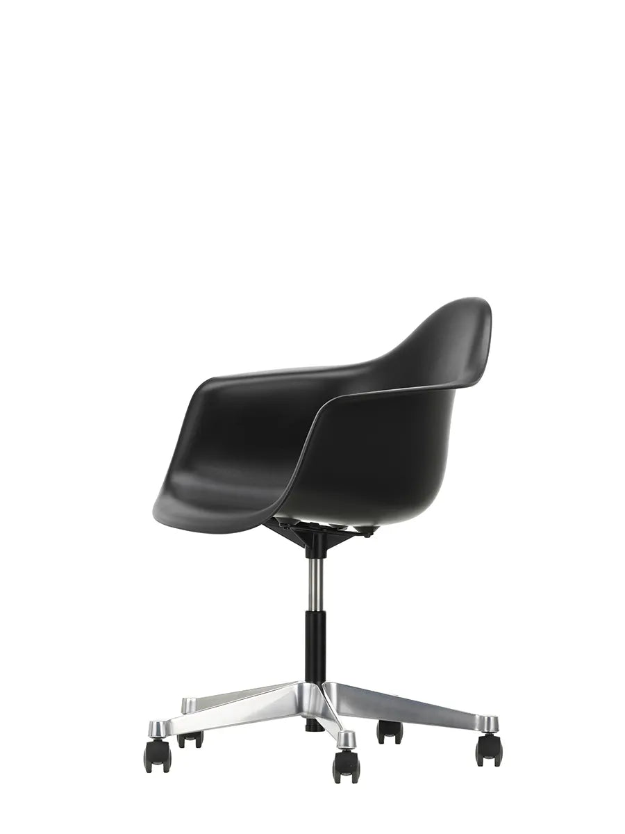 Eames Plastic Armchair PACC från Vitra - 11 - Jacobsen Plus