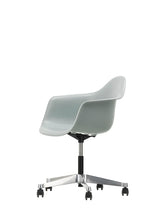 Eames Plastic Armchair PACC från Vitra - 14 - Jacobsen Plus