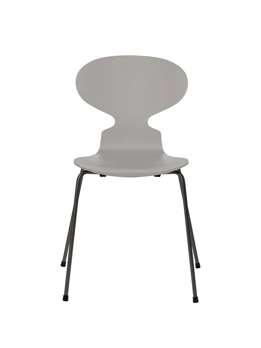 3101 Myren Stol lackad av Arne Jacobsen