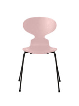 3101 Myren Stol i färgad ask av Arne Jacobsen - Pale Rose / Svart - Jacobsen Plus