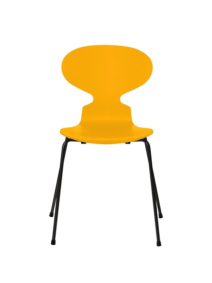 3101 Myren Stol lackad av Arne Jacobsen
